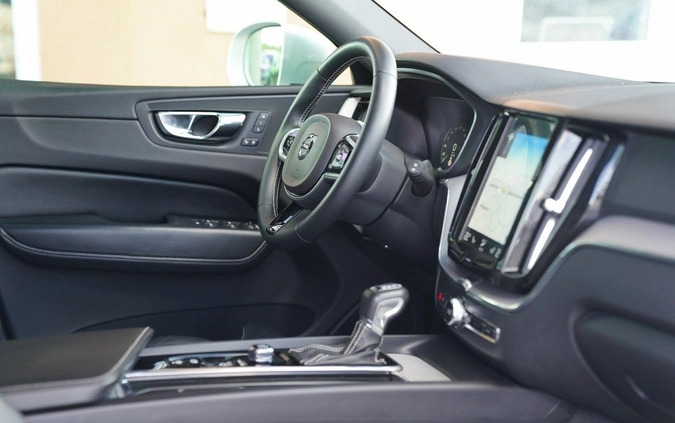 Volvo XC 60 cena 134699 przebieg: 138791, rok produkcji 2019 z Otmuchów małe 596